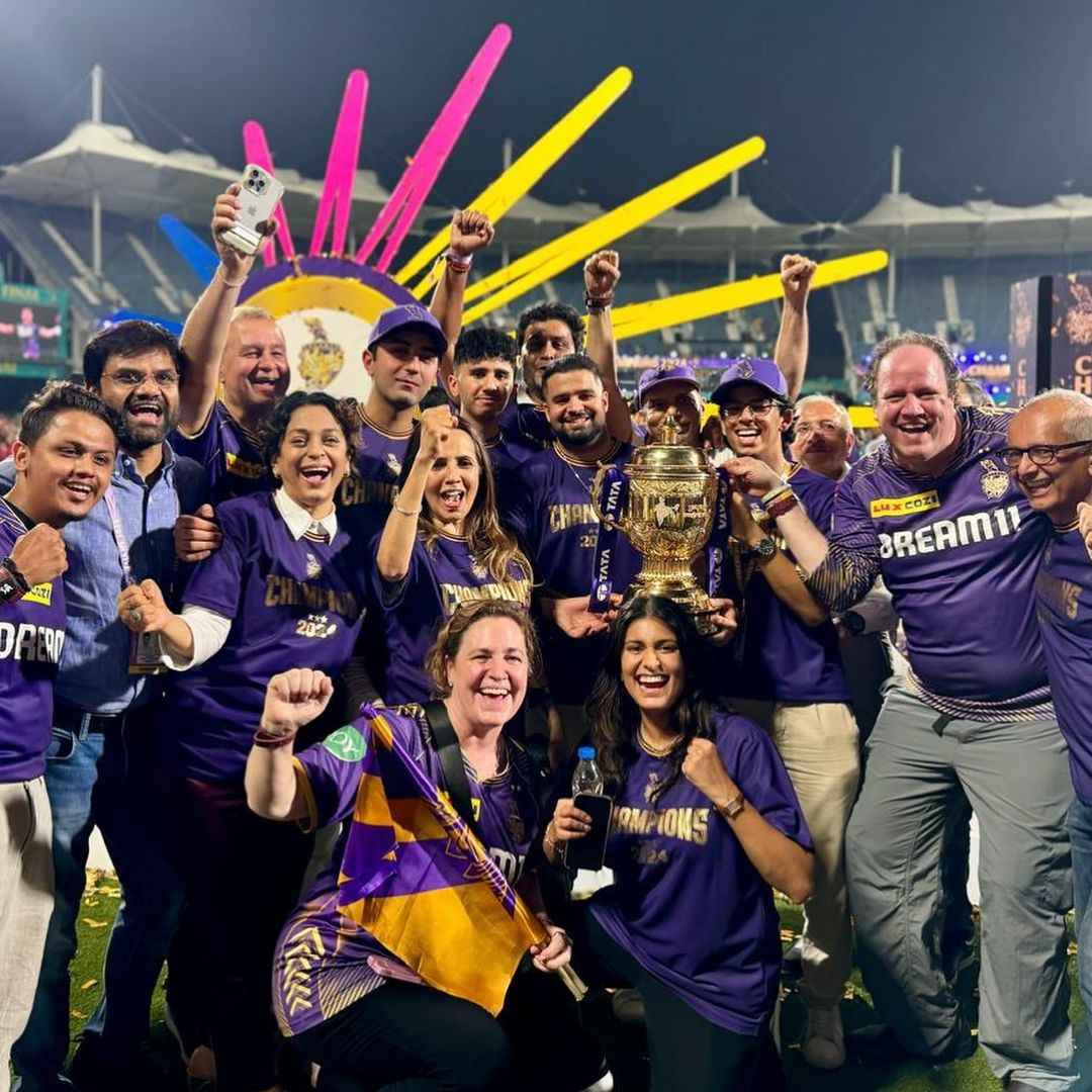 KKR's IPL Win: Juhi Chawla Shares Celebration Pics with SRK and Family